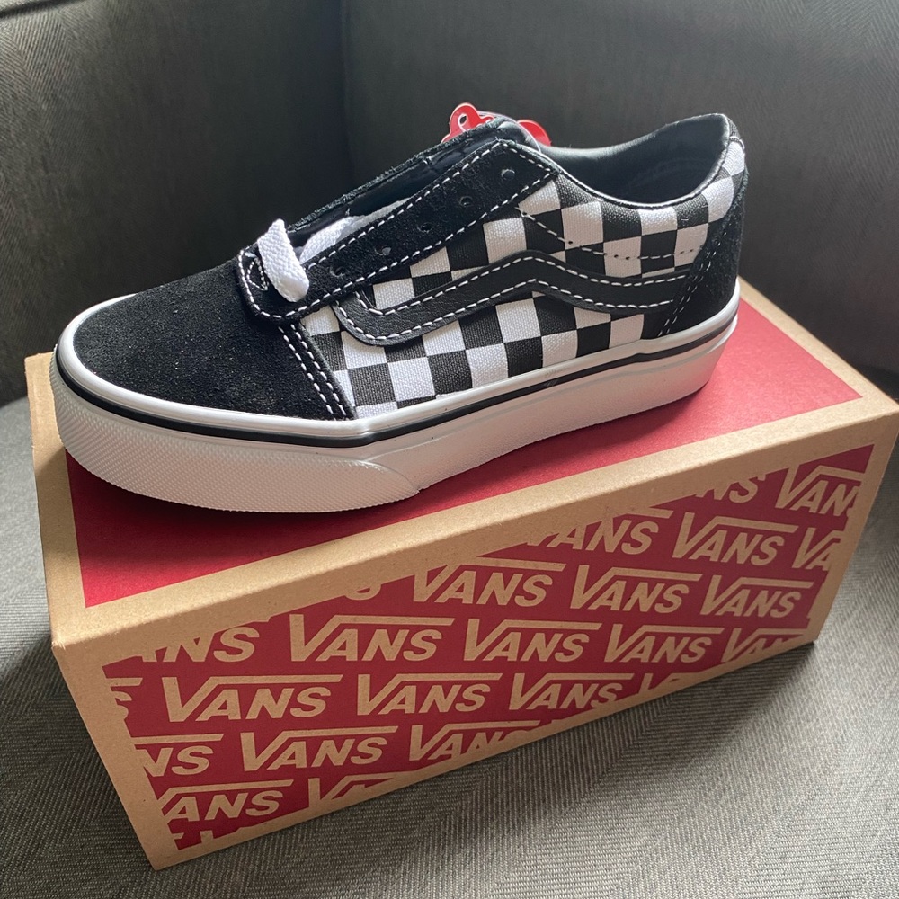 Vans® Ward Low Kids' Shoes- Size 11
11, Checker Black White - Picture 2 of 5